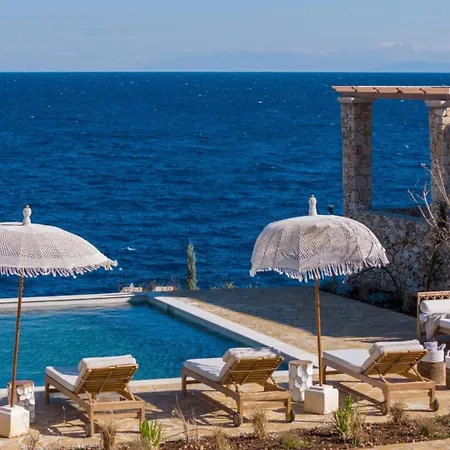Evilia With Private Pool Volimes