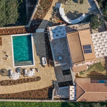 Evilia With Private Pool
