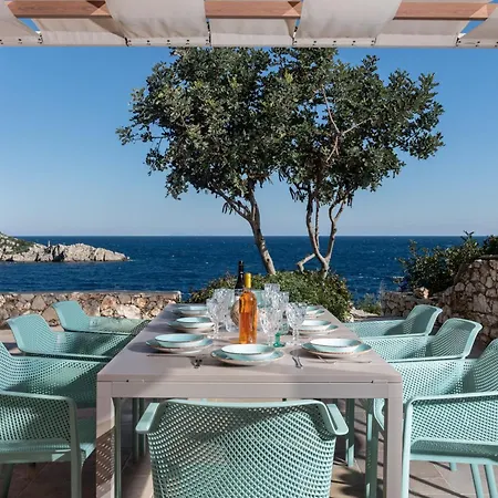 Evilia With Private Pool Villa *